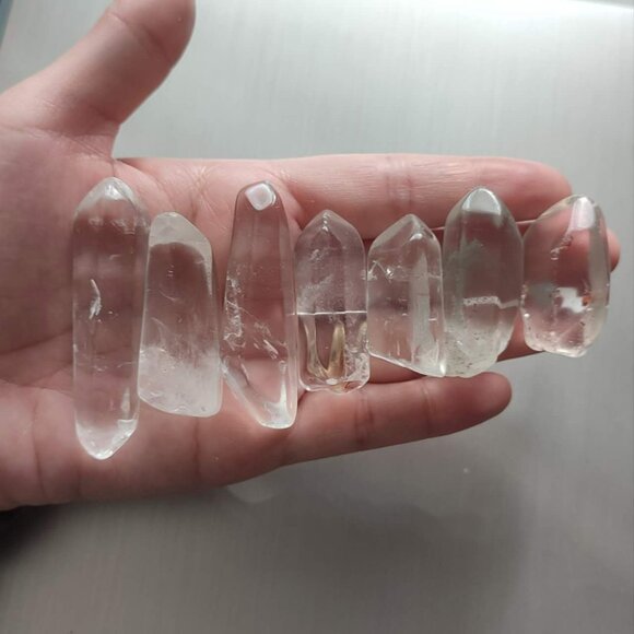 Clear Quartz Spear and Garden Quartz Spear 7 pieces in total - Picture 2 of 3